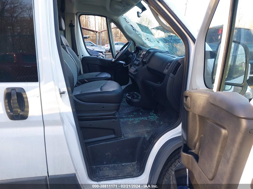 2018 Ram Promaster 1500 Low Roof 136 Wb VIN: 3C6TRVAG7JE145015 Lot: 38811171