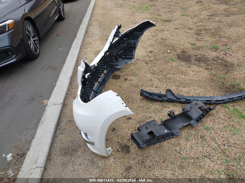 2013 MERCEDES-BENZ GLK 350 - WDCGG5HB1DG040012