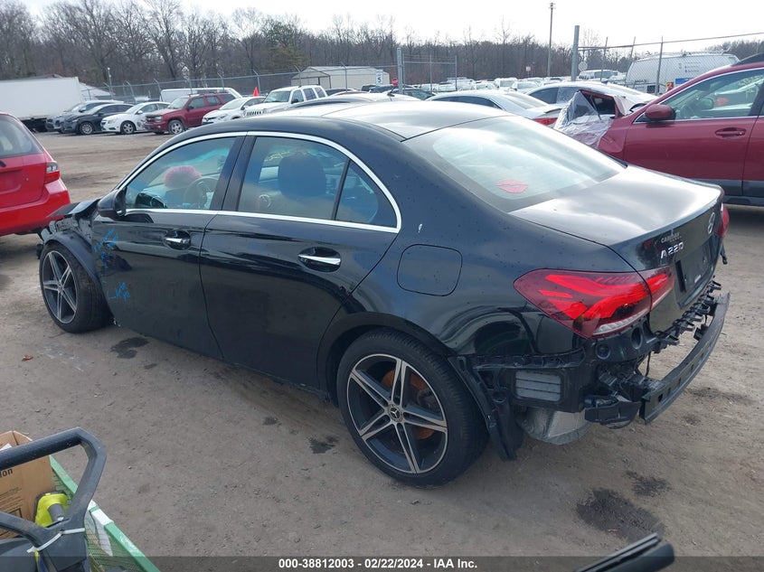 2019 Mercedes-Benz A 220 4Matic VIN: WDD3G4FB7KW035827 Lot: 38812003