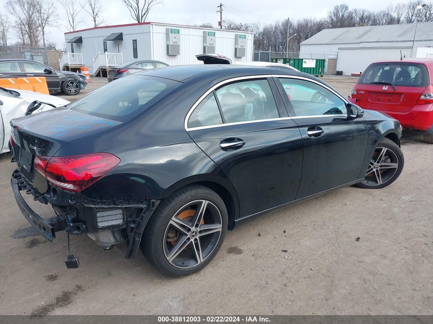2019 Mercedes-Benz A 220 4Matic VIN: WDD3G4FB7KW035827 Lot: 38812003