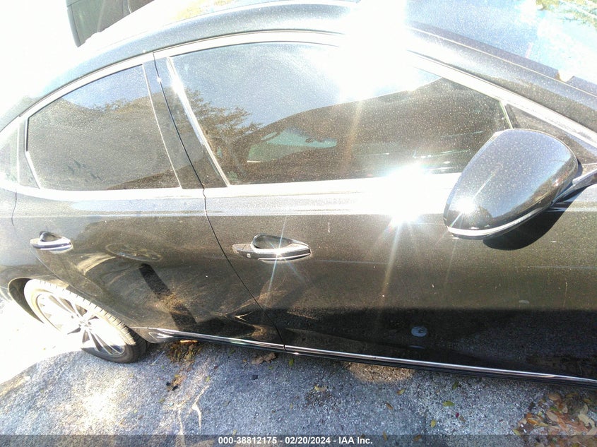 2017 KIA CADENZA PREMIUM - KNALB4J14H5042477