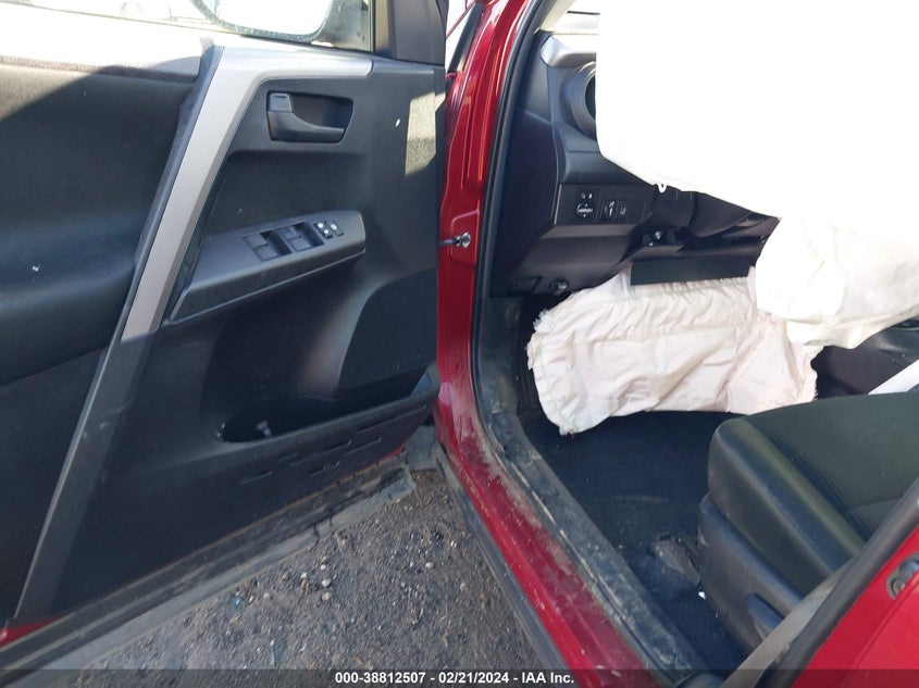 2018 TOYOTA RAV4 LE - 2T3ZFREV9JW437569