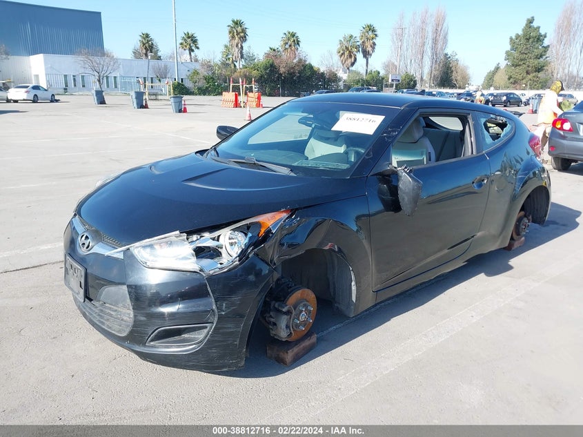 2013 Hyundai Veloster Base W/Gray VIN: KMHTC6AD5DU122503 Lot: 38812716