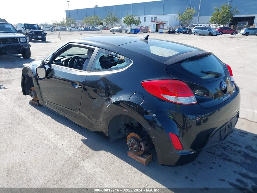 2013 Hyundai Veloster Base W/Gray VIN: KMHTC6AD5DU122503 Lot: 38812716