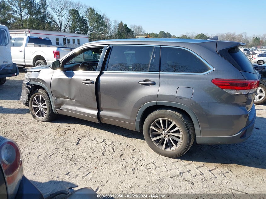 2017 TOYOTA HIGHLANDER SE/XLE - 5TDKZRFH4HS526236