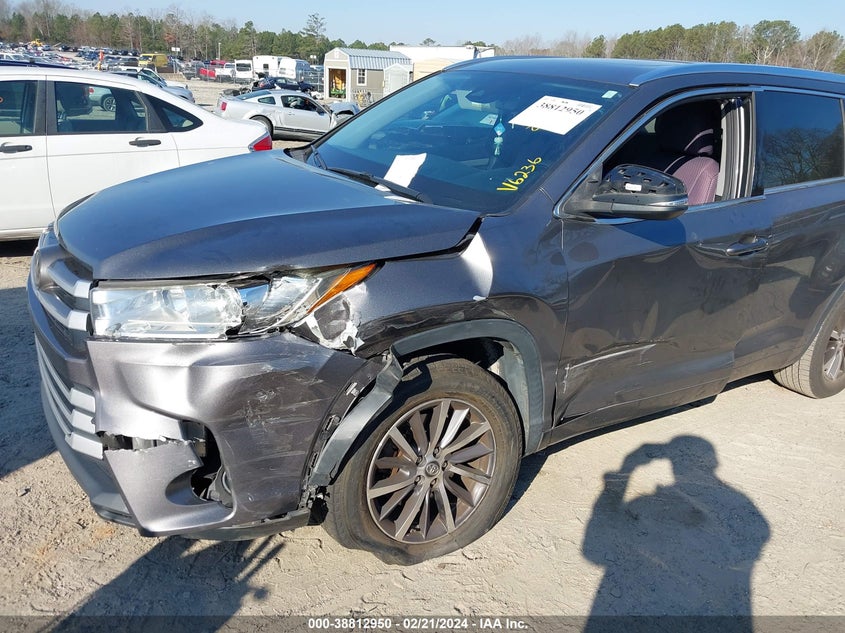 2017 TOYOTA HIGHLANDER SE/XLE - 5TDKZRFH4HS526236
