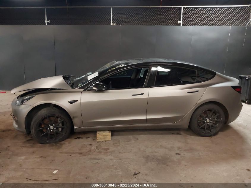 5YJ3E1EB2KF453104 2019 Tesla Model 3 Long Range/Performance