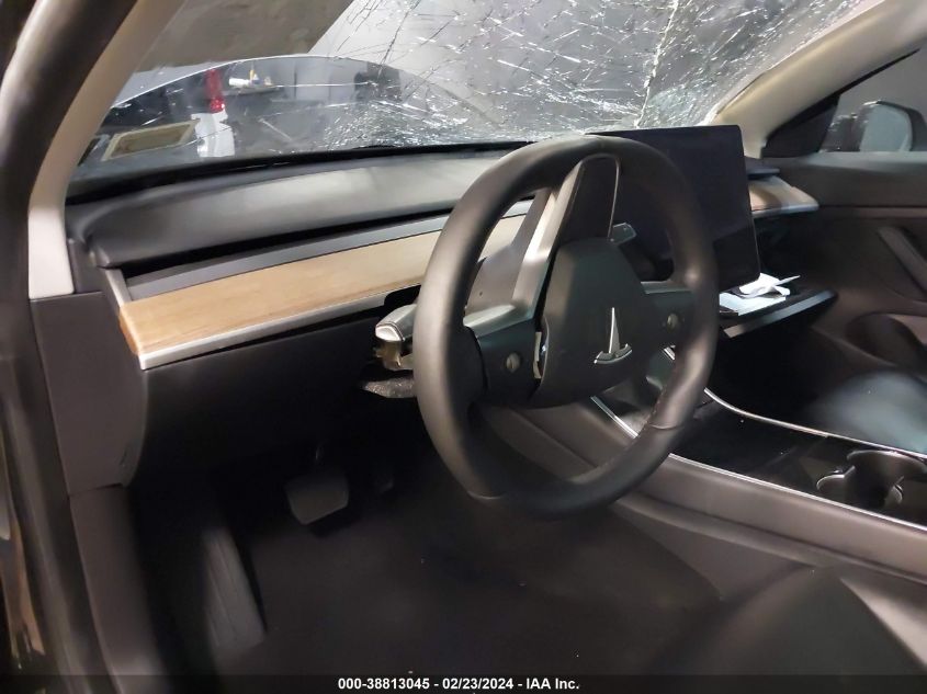 2019 Tesla Model 3 Long Range/Performance VIN: 5YJ3E1EB2KF453104 Lot: 38813045