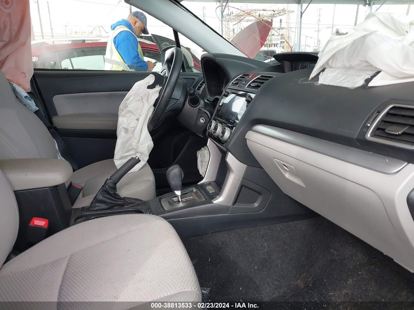 VIN JF2SJAEC8HH584998 2017 SUBARU FORESTER 2.5I PREMIUM
