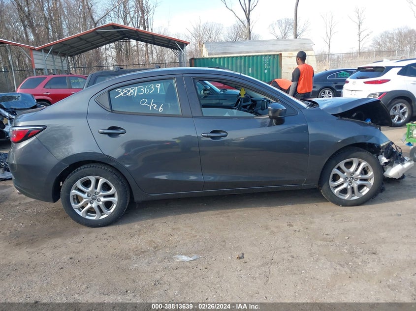 VIN 3MYDLBYV4HY165976 2017 TOYOTA YARIS IA