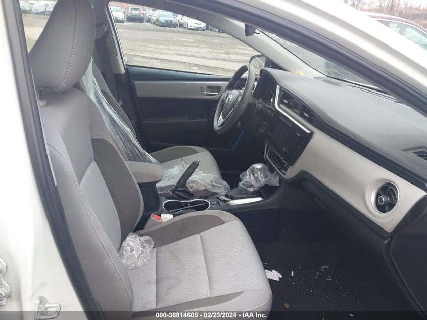 VIN 2T1BURHE8HC943921 2017 TOYOTA COROLLA LE