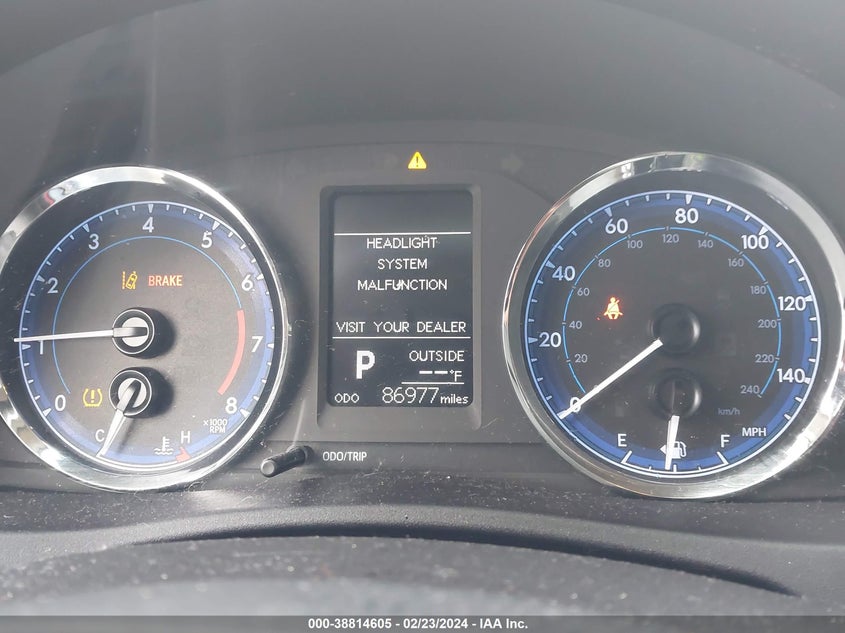 VIN 2T1BURHE8HC943921 2017 TOYOTA COROLLA LE