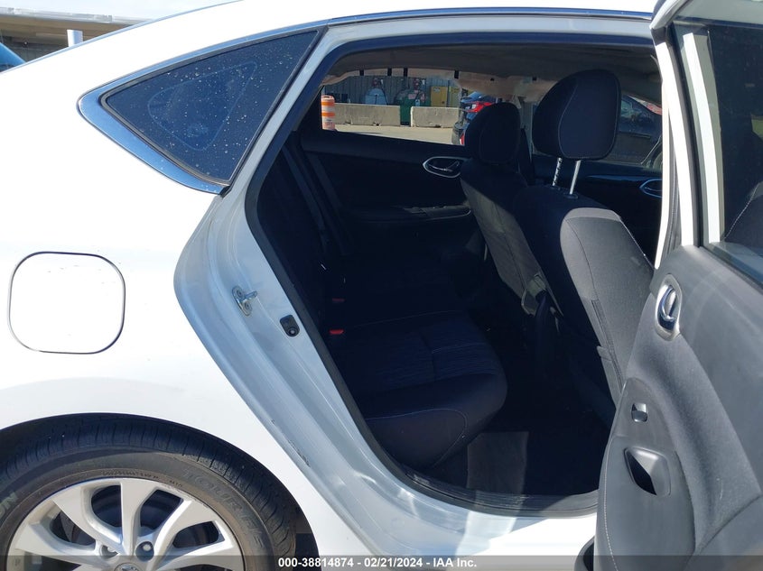 VIN 3N1AB7AP3JY212484 2018 NISSAN SENTRA SV