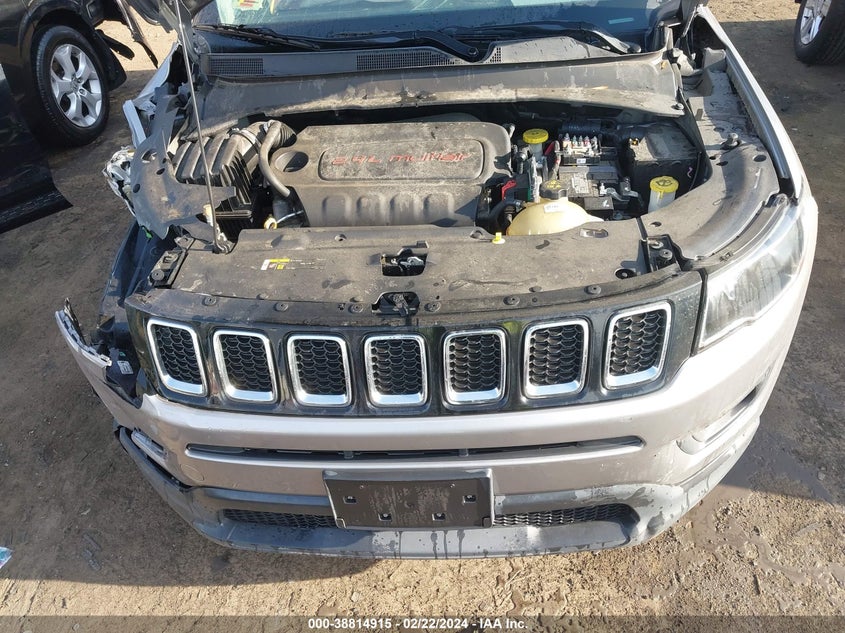 VIN 3C4NJDBBXHT650719 2017 JEEP NEW COMPASS LATITUDE 4X4