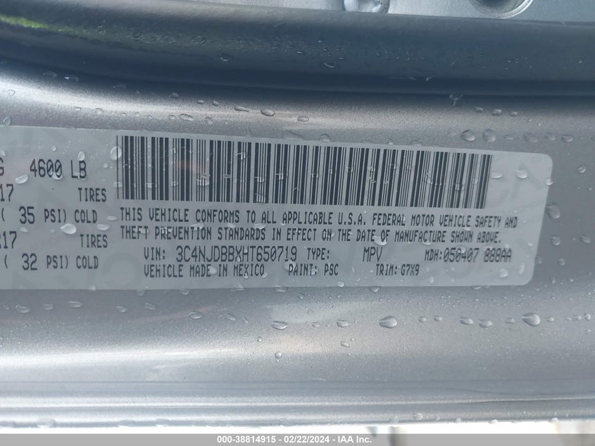 VIN 3C4NJDBBXHT650719 2017 JEEP NEW COMPASS LATITUDE 4X4