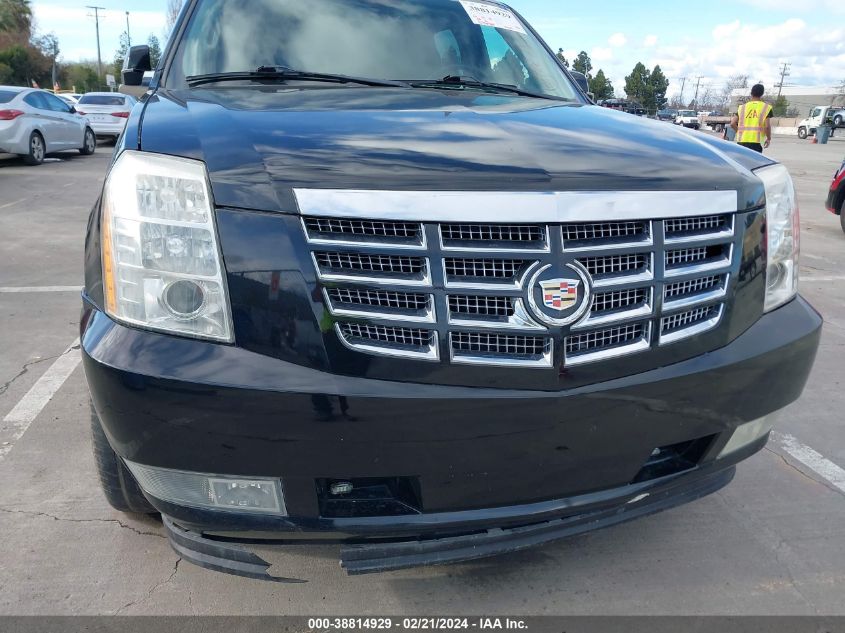 2009 Cadillac Escalade Esv Standard VIN: 1GYFK16279R213131 Lot: 38814929