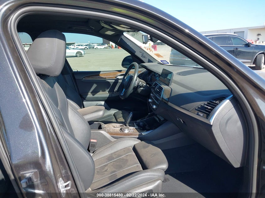 VIN: 5UXTR9C53JLD72268 2018 BMW X3 XDRIVEM40I