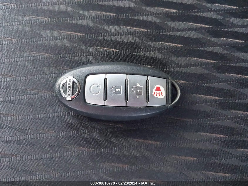 2017 NISSAN ROGUE SV - KNMAT2MV7HP557097