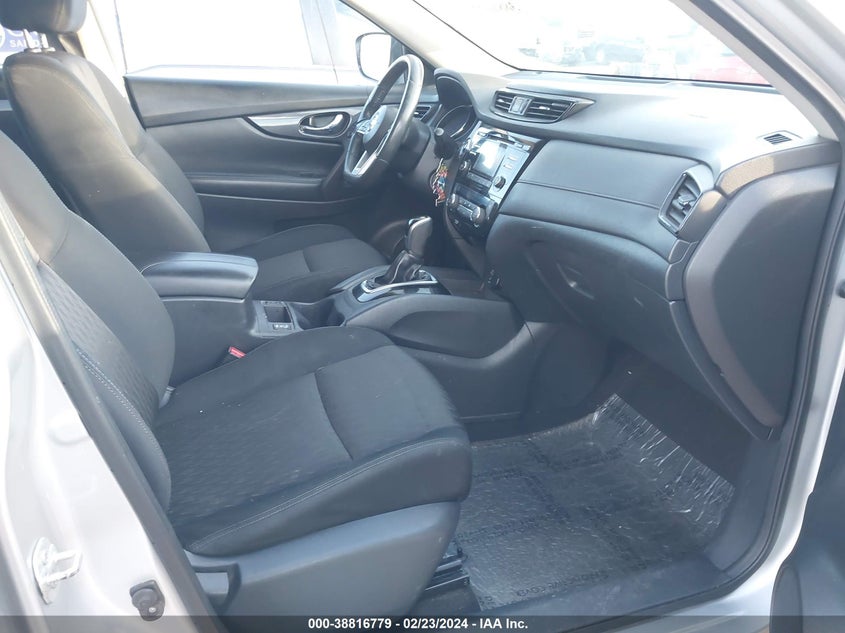2017 NISSAN ROGUE SV - KNMAT2MV7HP557097