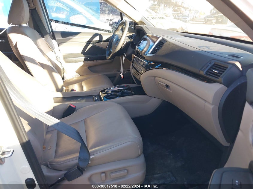 2016 HONDA PILOT TOURING - 5FNYF5H96GB041181