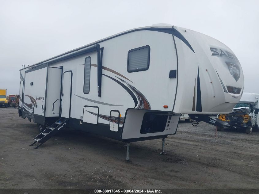 FOREST RIVER SABRE 2020. Lot# 38817645. VIN 5ZT3SR3B3L6104118. Photo 1
