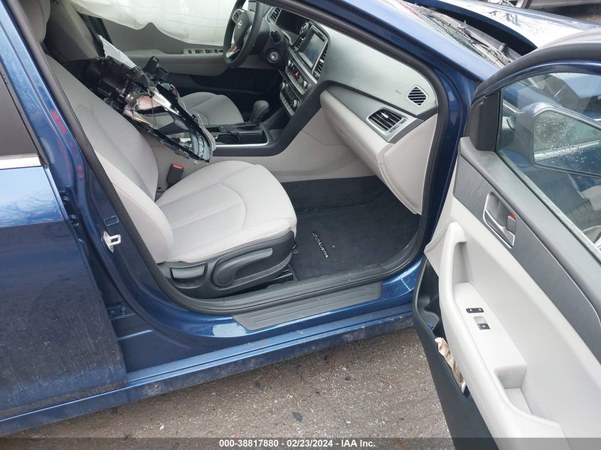 2019 HYUNDAI SONATA SE - 5NPE24AF5KH782196