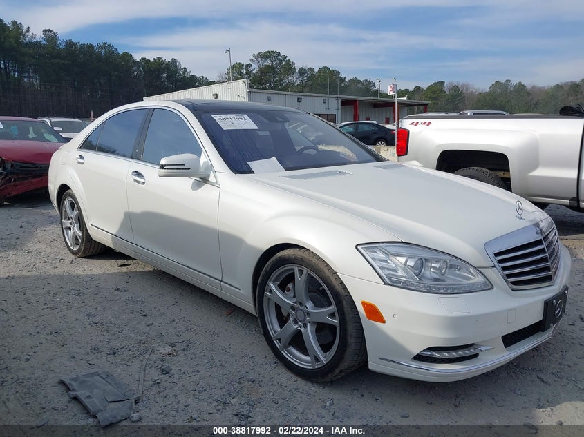 2013 MERCEDES-BENZ S 550 4MATIC WDDNG9EB8DA529301