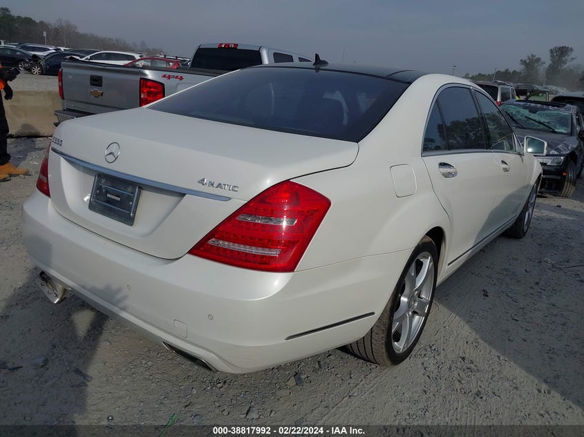2013 MERCEDES-BENZ S 550 4MATIC WDDNG9EB8DA529301