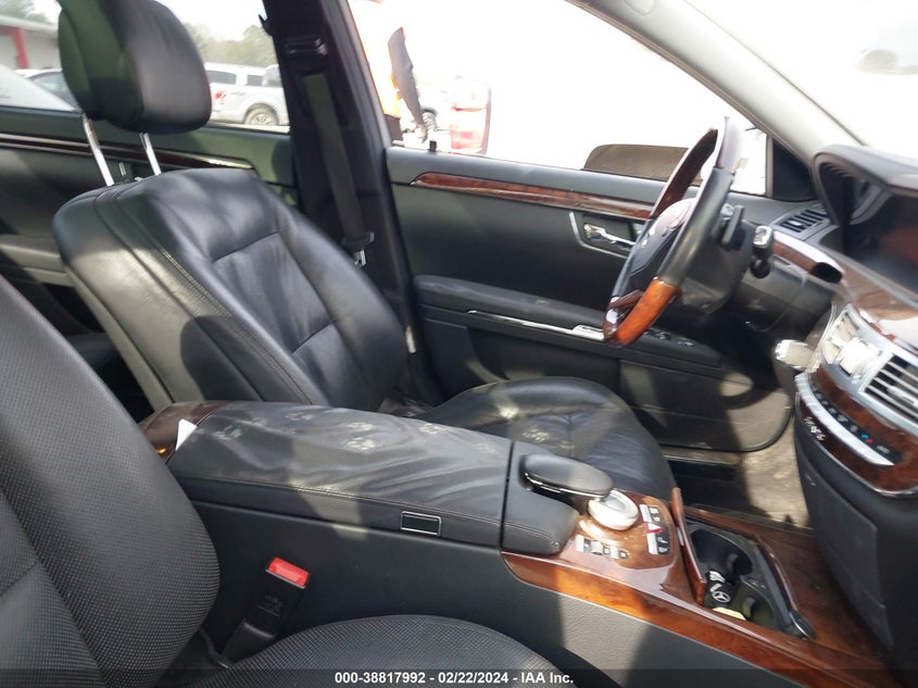 2013 MERCEDES-BENZ S 550 4MATIC WDDNG9EB8DA529301