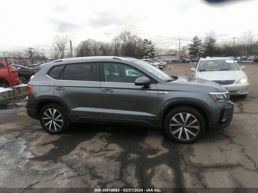 2022 VOLKSWAGEN TAOS 1.5T SE - 3VVLX7B23NM072137