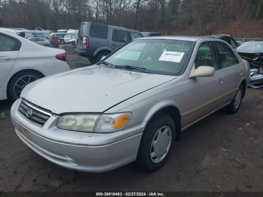 2000 Toyota Camry Ce/Le/Xle VIN: 4T1BG22K3YU713487 Lot: 38818483