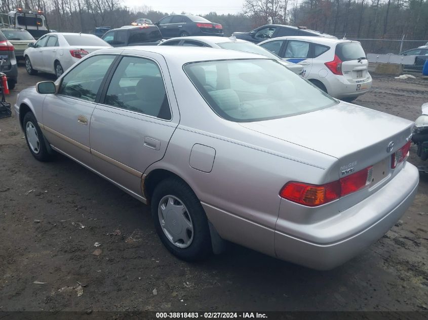 2000 Toyota Camry Ce/Le/Xle VIN: 4T1BG22K3YU713487 Lot: 38818483