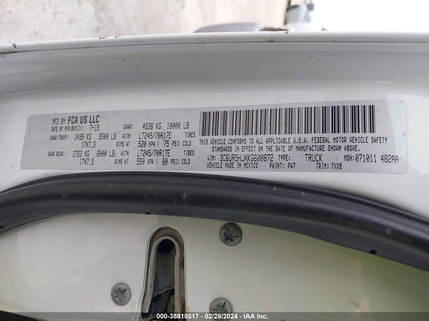 2019 RAM 2500 TRADESMAN  4X4 8' BOX - 3C6UR5HJXKG600872