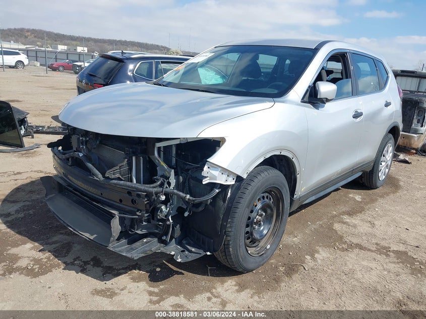 VIN KNMAT2MV4JP500572 2018 NISSAN ROGUE S