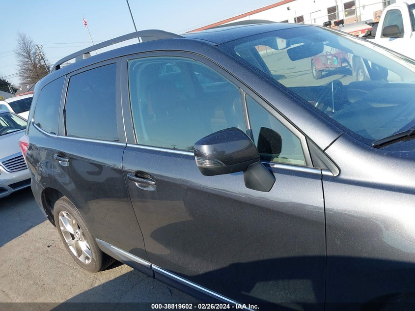 VIN JF2SJAWC9JH459092 2018 SUBARU FORESTER TOURING