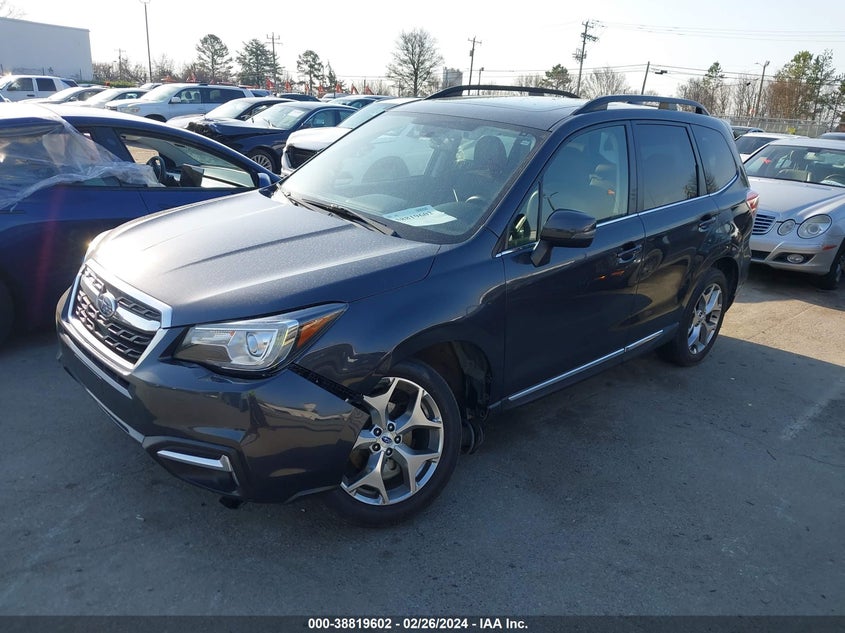 VIN JF2SJAWC9JH459092 2018 SUBARU FORESTER TOURING