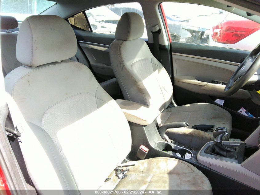 VIN 5NPD74LF5HH079667 2017 HYUNDAI ELANTRA SE