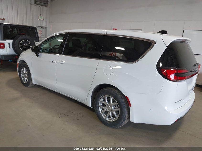 2024 CHRYSLER PACIFICA TOURING L - 2C4RC1BG1RR112730