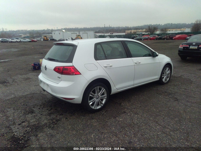 2015 VOLKSWAGEN GOLF TDI SE 4-DOOR - 3VW2A7AU0FM086820