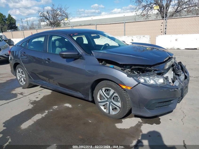 VIN 2HGFC2F53JH608688 2018 HONDA CIVIC LX