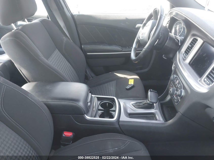 VIN 2C3CDXJG0NH184272 2022 DODGE CHARGER SXT AWD