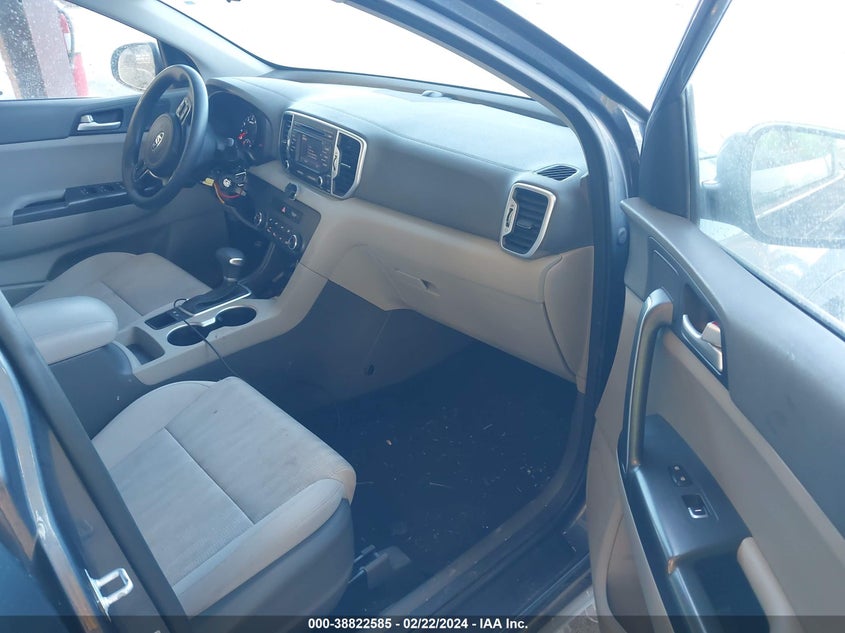 VIN KNDPM3AC5H7079858 2017 KIA SPORTAGE LX