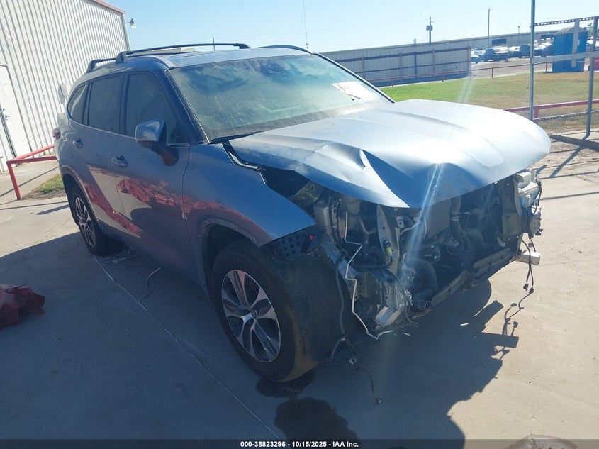 TOYOTA HIGHLANDER XLE