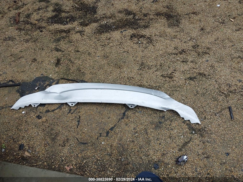 2023 VOLVO XC40 B4 CORE YV4K92HK6P2917052