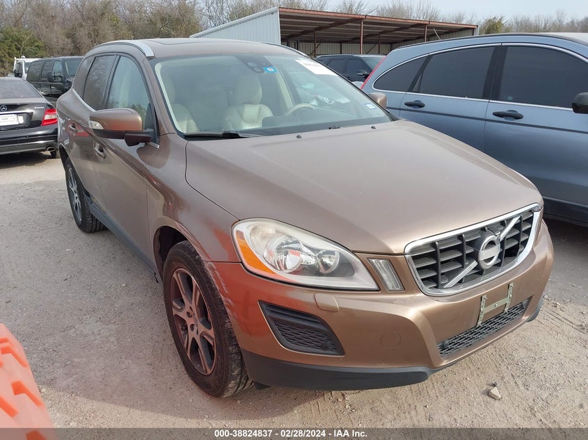 2011 VOLVO XC60