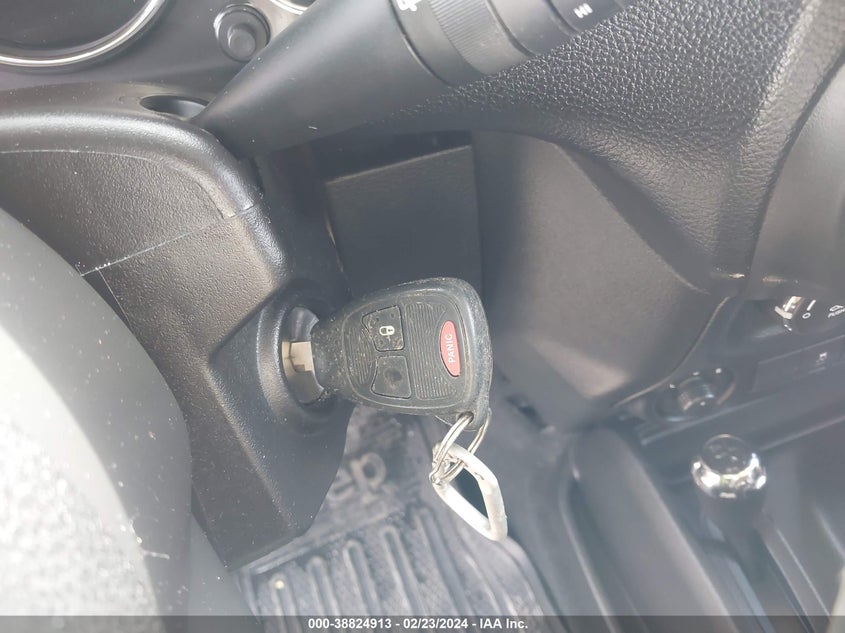 2014 JEEP WRANGLER UNLIMITED SPORT - 1C4BJWDG6EL251126