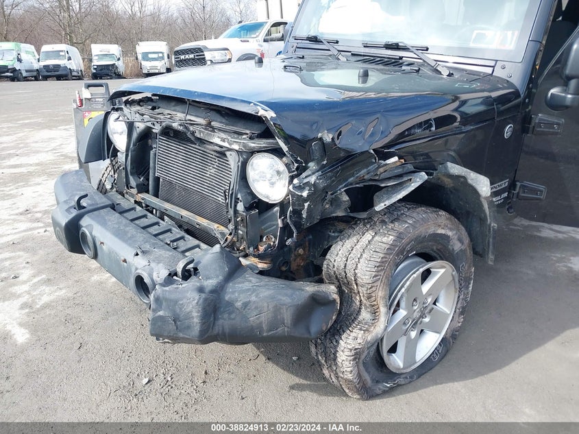 2014 JEEP WRANGLER UNLIMITED SPORT - 1C4BJWDG6EL251126