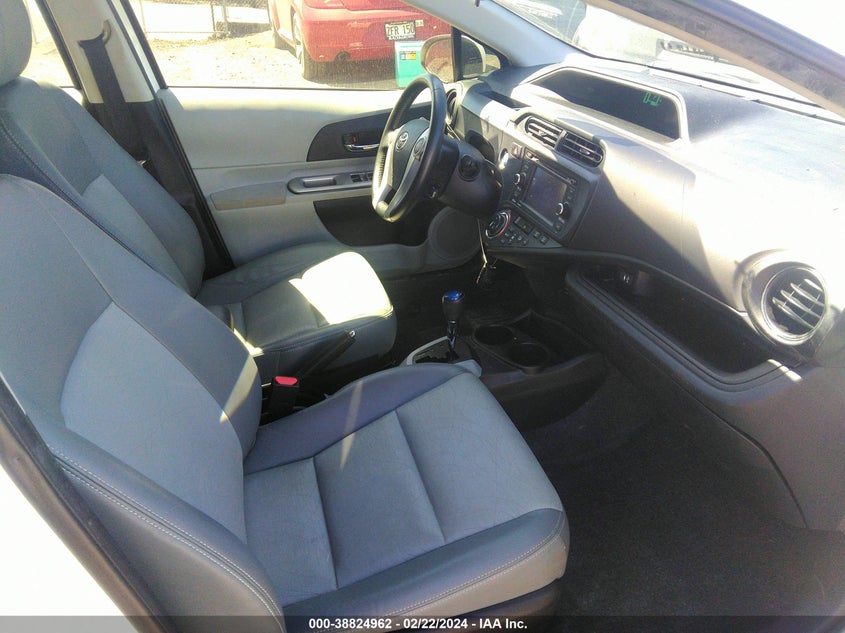 2013 Toyota Prius C Four VIN: JTDKDTB30D1042710 Lot: 38824962