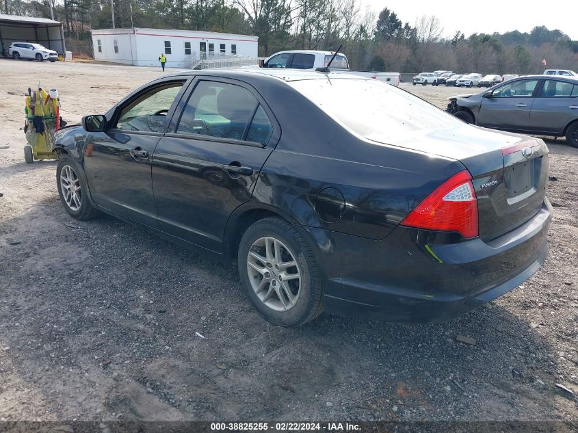 2012 Ford Fusion S VIN: 3FAHP0GA2CR128389 Lot: 38825255