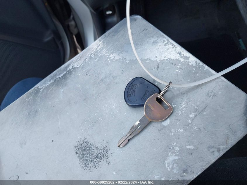 2000 Honda Civic Dx VIN: 1HGEJ6226YL101267 Lot: 38825262